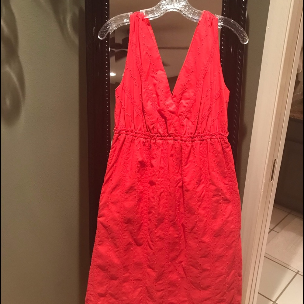 Beautiful summer dress with front and back v-neck!